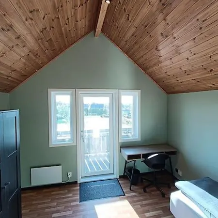 Spacious And Fully Equipped 5 Bedroom House With Free Parking Stavanger
