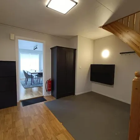 Spacious And Fully Equipped 5 Bedroom House With Free Parking Ставангер